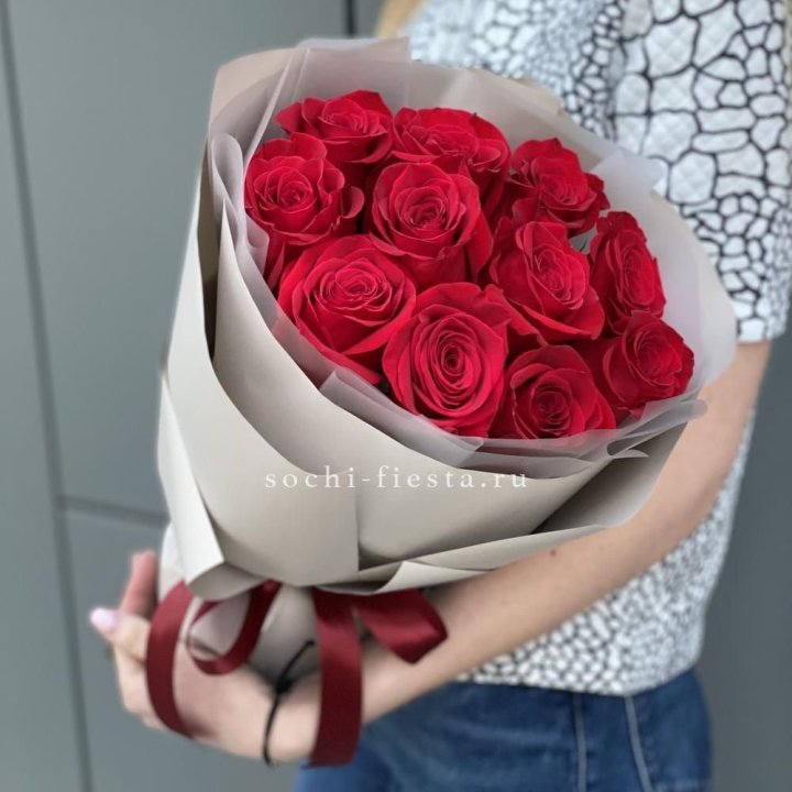 Букет красных роз "Рози" в Кемерово