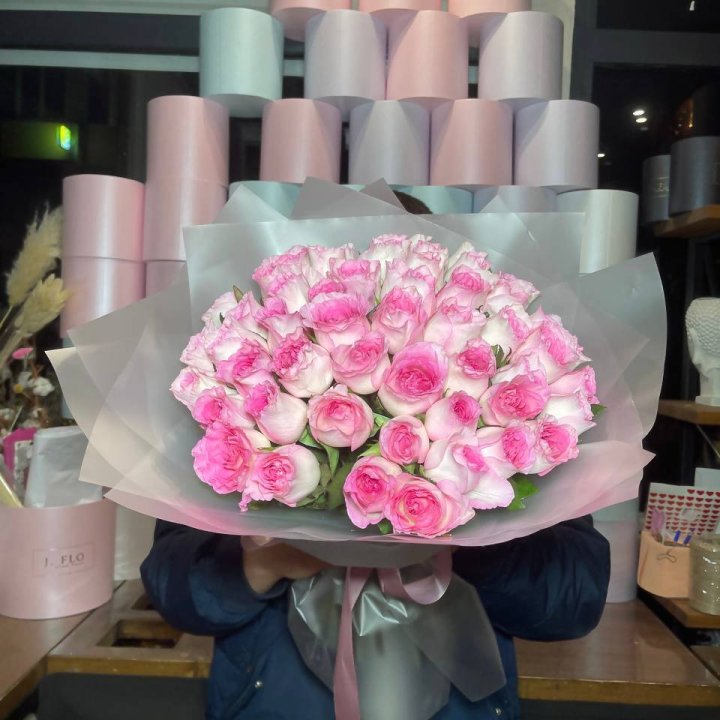  51 розовых роз в Кемерово