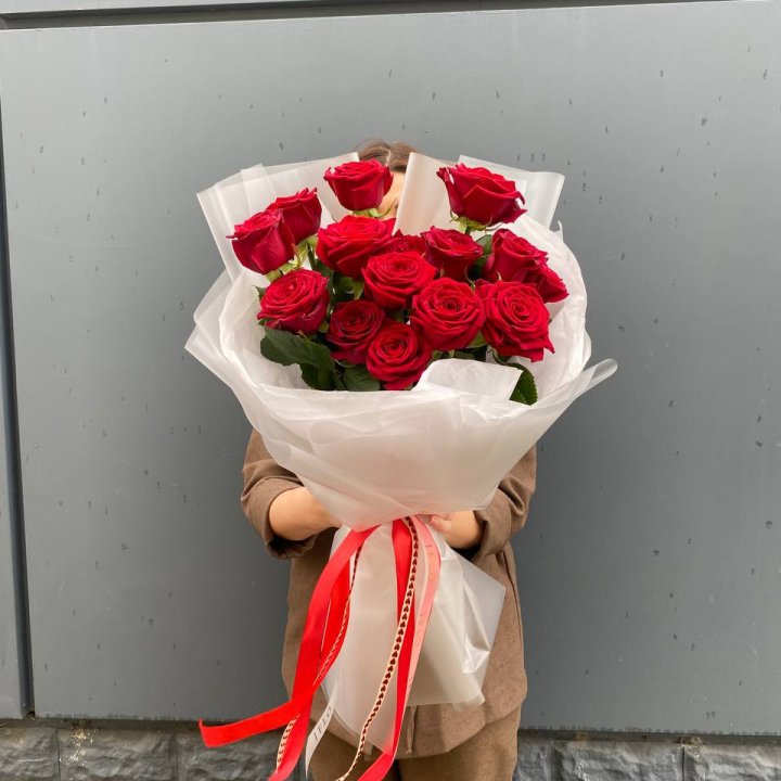 15 высоких роз  в Кемерово