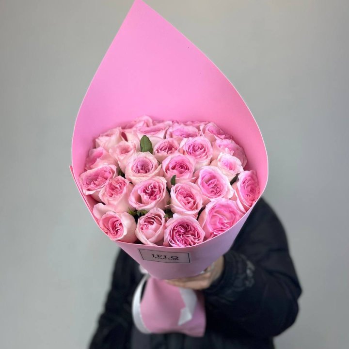 25 нежных роз в Кемерово