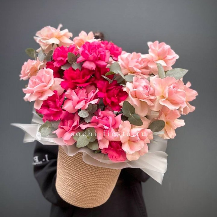 23 Французские розы Микс в боксе в Кемерово