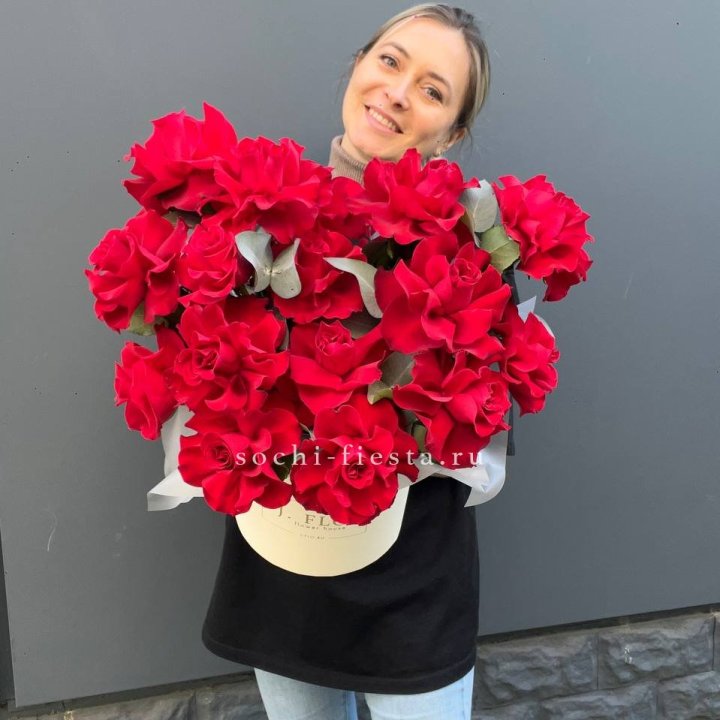 17 Французских роз в боксе в Кемерово