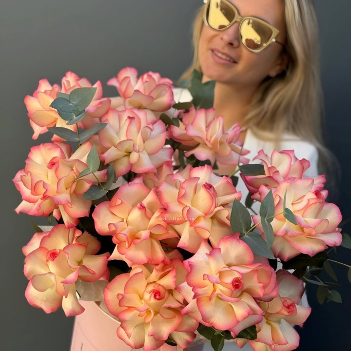 15 французских  роз Джумилия в боксе в Кемерово