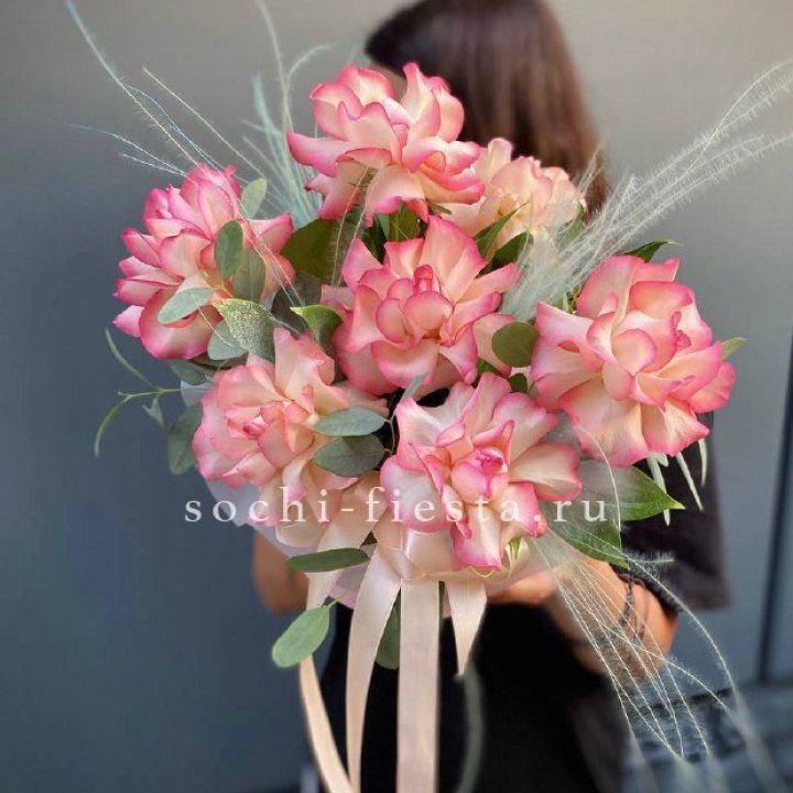 9 Французских роз Джумилия в боксе в Кемерово