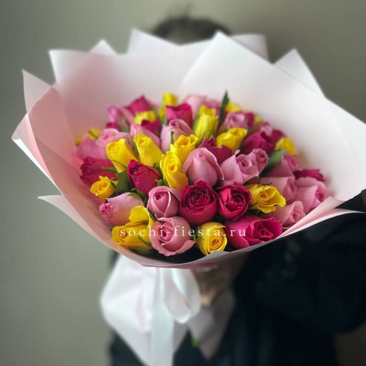 Букет из 51 розы Микс (Кения) в Кемерово