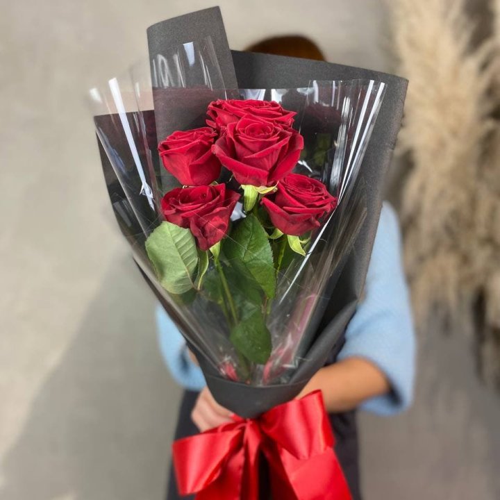 5 роз ред наоми в Кемерово