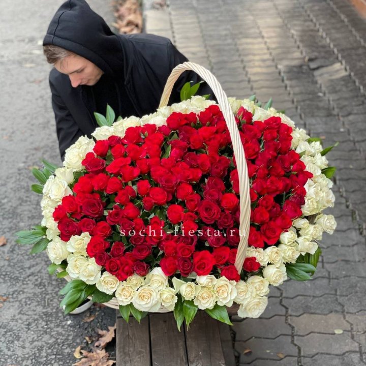 201  роза в корзине   в Кемерово