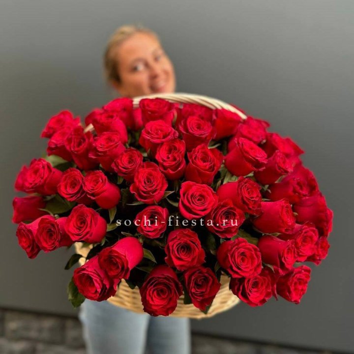101 красная роза в корзине   в Кемерово