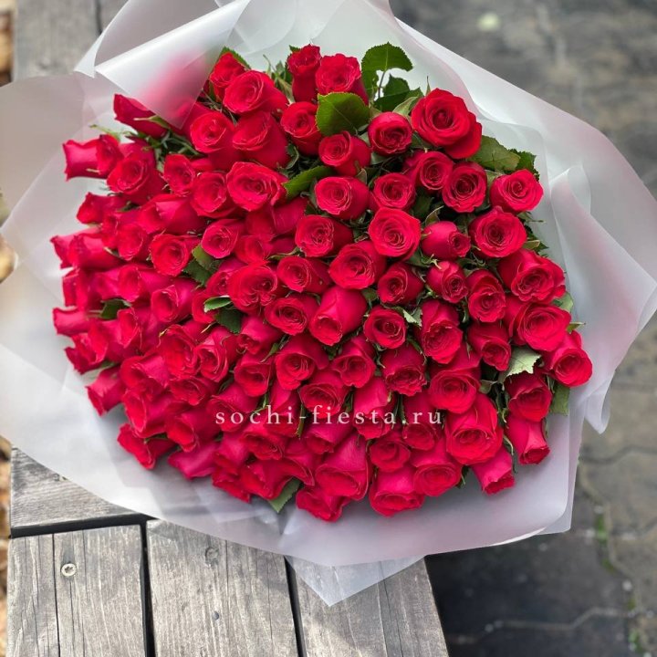 101 красная роза Лолита в Кемерово