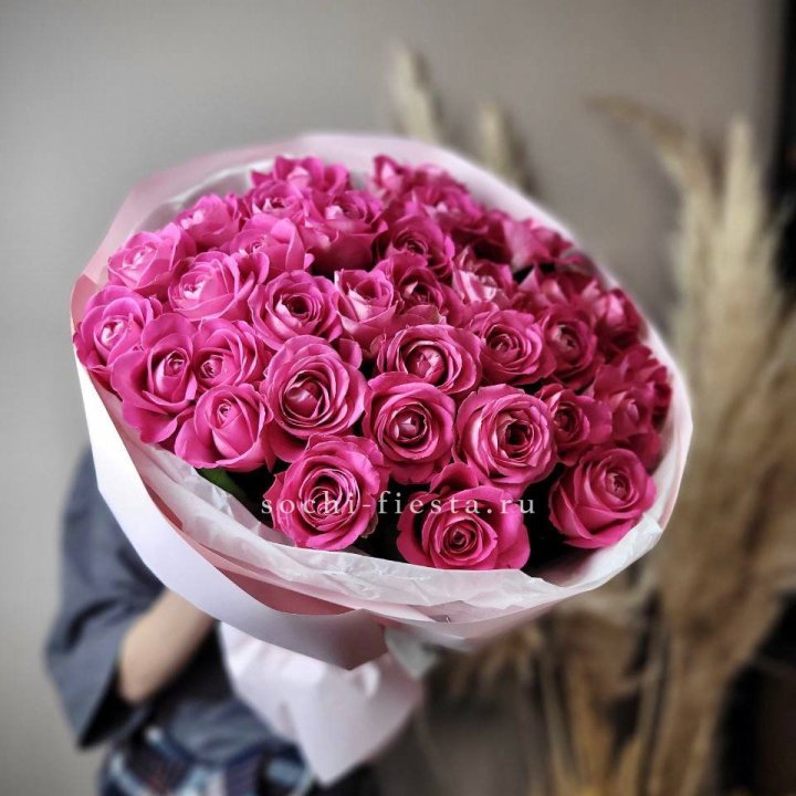 35 розовых роз  в Кемерово