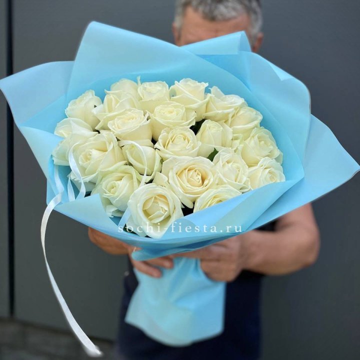 21 белая роза в Кемерово