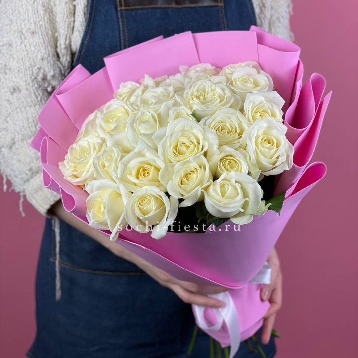 25 белых роз в Кемерово