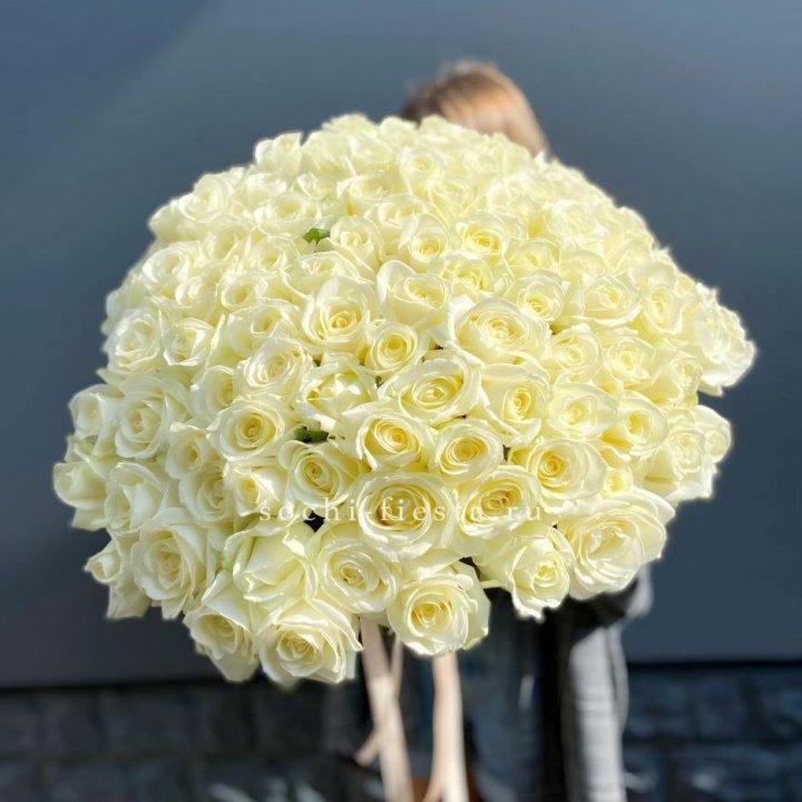 Букет  из 101 белой розы  в Кемерово