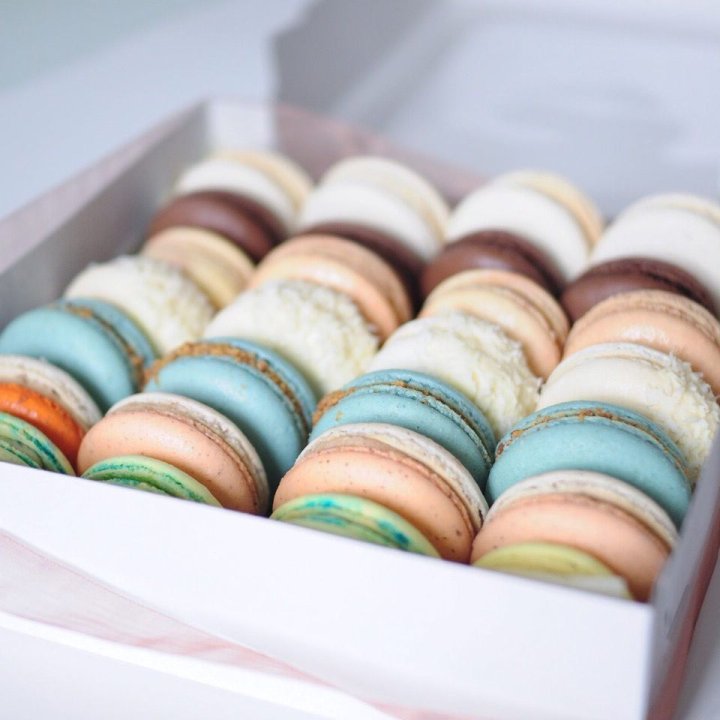 Коробка макаронс 25 шт. в Кемерово