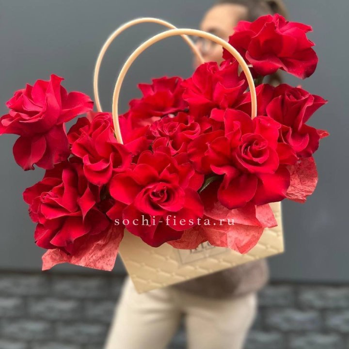 Французские розы в сумочке в Кемерово