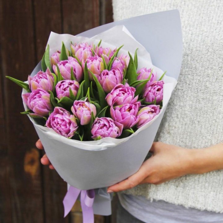 Букет пионовидных тюльпанов в Кемерово