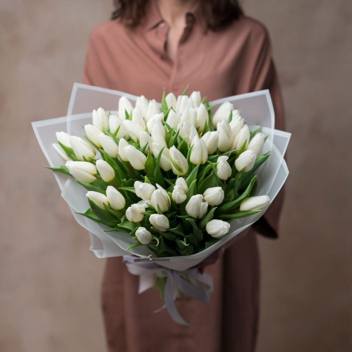 51 белый тюльпан в Кемерово