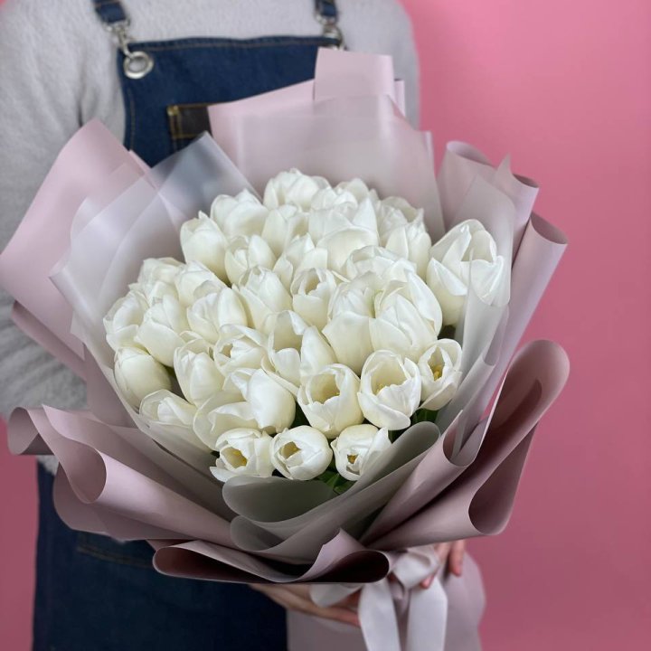 Букет белых тюльпанов "Пур-пур" в Кемерово